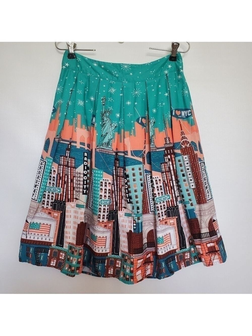NOVELTY 'NEW YORK' PRINT SKIRT PLEATED FUN QUIRKY VACATION RETRO ROCKABILLY (S)